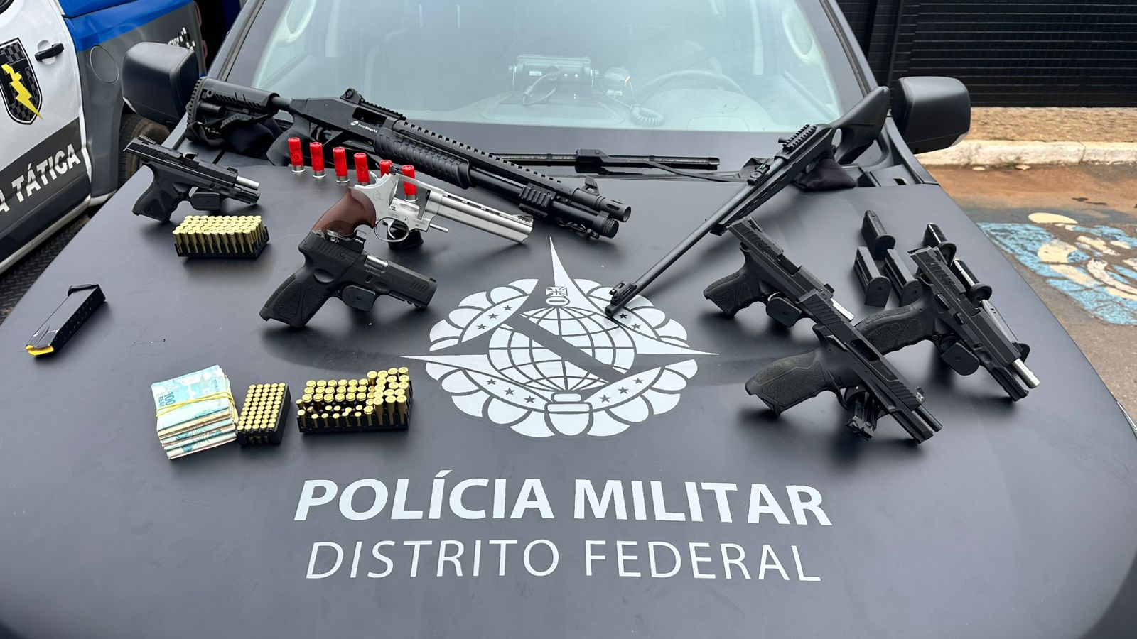 Ação conjunta das Polícias Militares do DF e GO apreende arsenal em Santa Maria