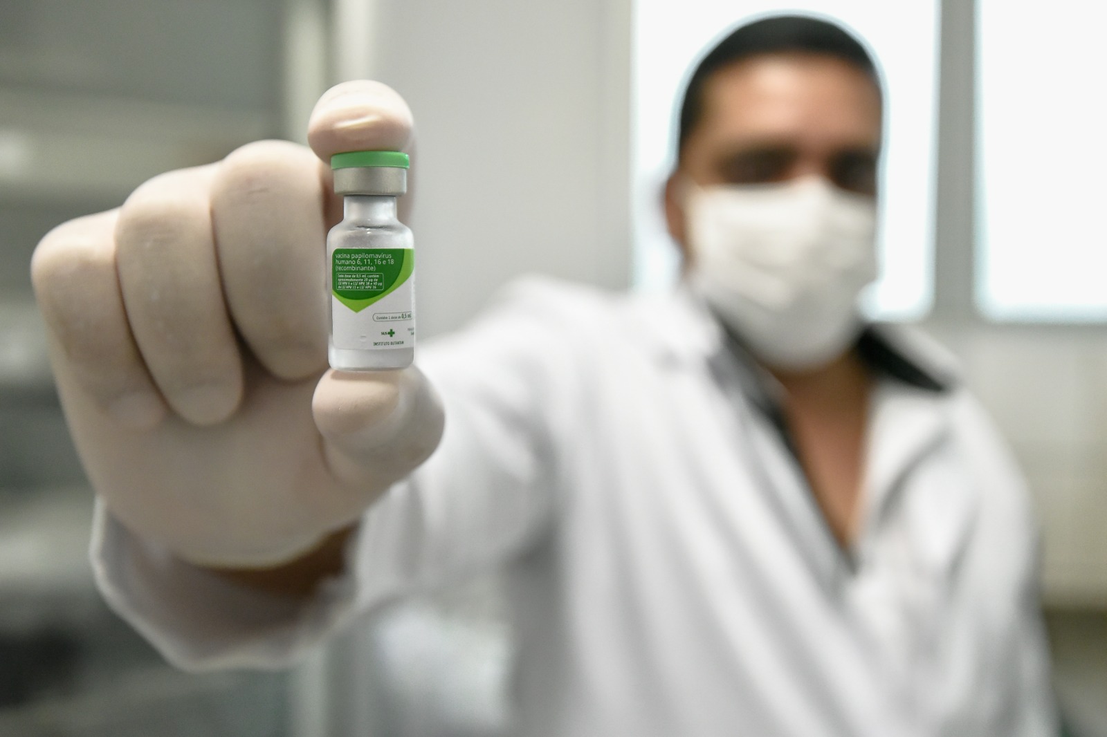 Governo de Goiás reforça chamado para vacinação contra HPV