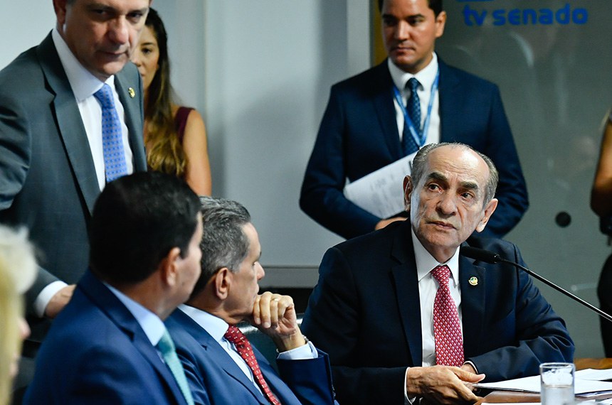 CCJ pode votar PEC que acaba com reeleição no Poder Executivo Fonte: Agência Senado