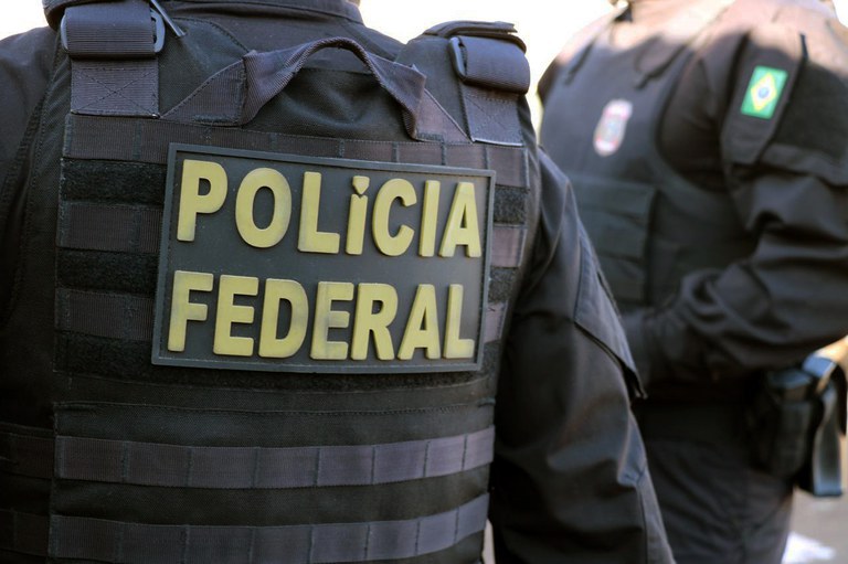 PF deflagra operação contra rede de falsificação de diplomas em 12 estados e no DF
