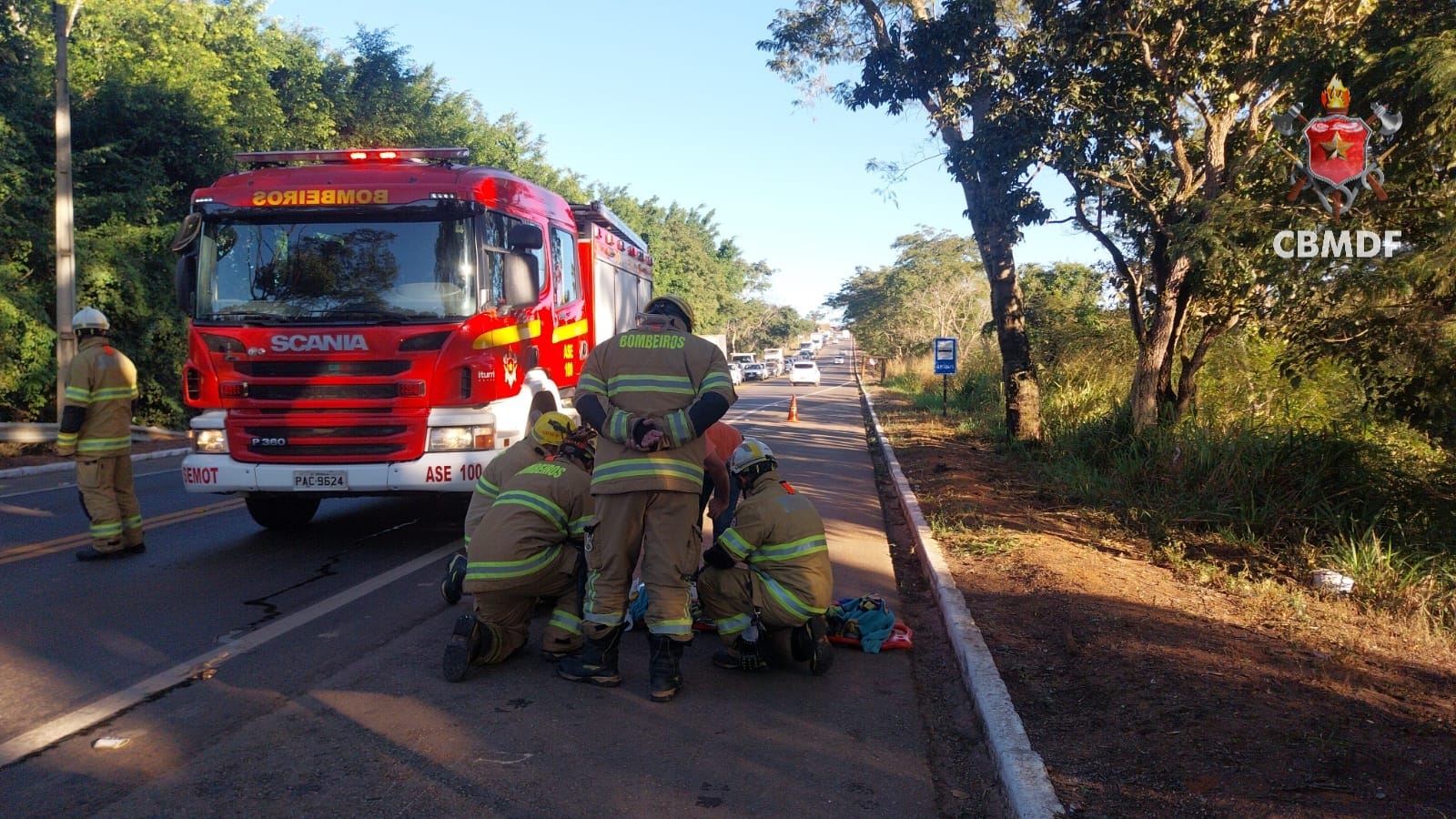 Mulher e criança ficam feridas após atropelamento na BR-251